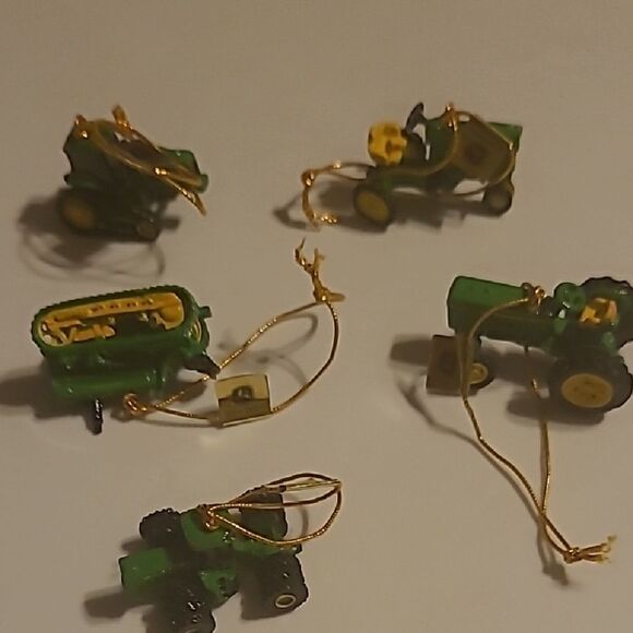 John Deere Green Mini Ornament Tractor Set - Picture 1 of 11